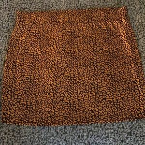 🛍 Forever 21 Stylish Metallic Skirt